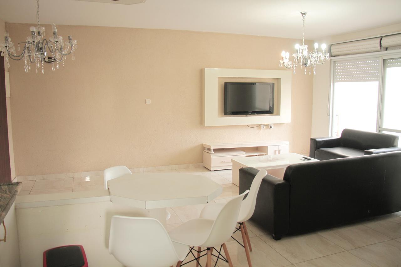 Beautiful 3 Bedroom Apartment Beersheba エクステリア 写真